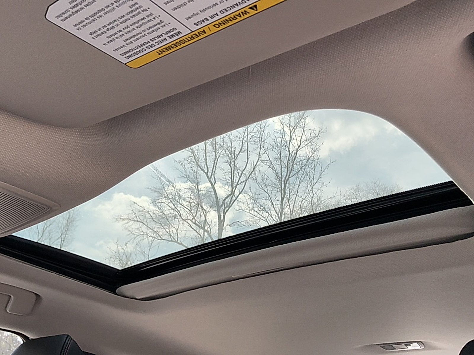 New 2026 Aspen White Tricoat/Super Black Nissan SR image 7