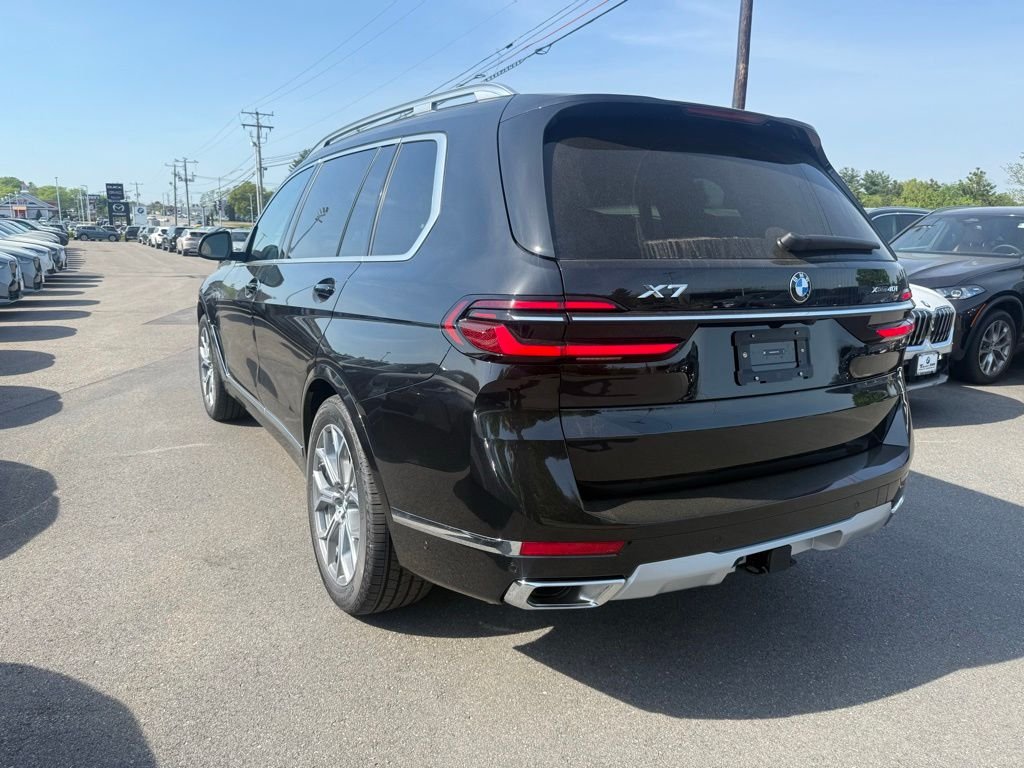 New 2027 Black Sapphire Metallic BMW xDrive40i image 3