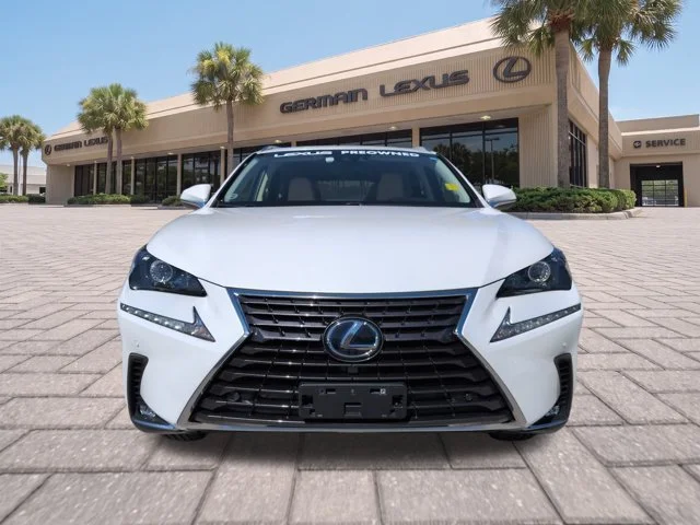 Used 2018 White Lexus 300h image 10