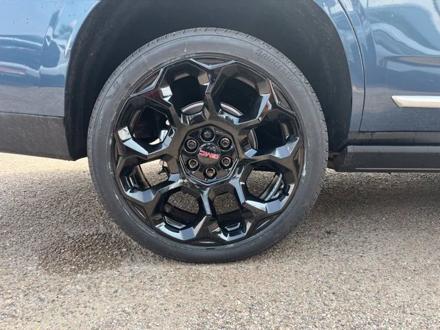 2026 GMC Yukon Denali - Photo 21