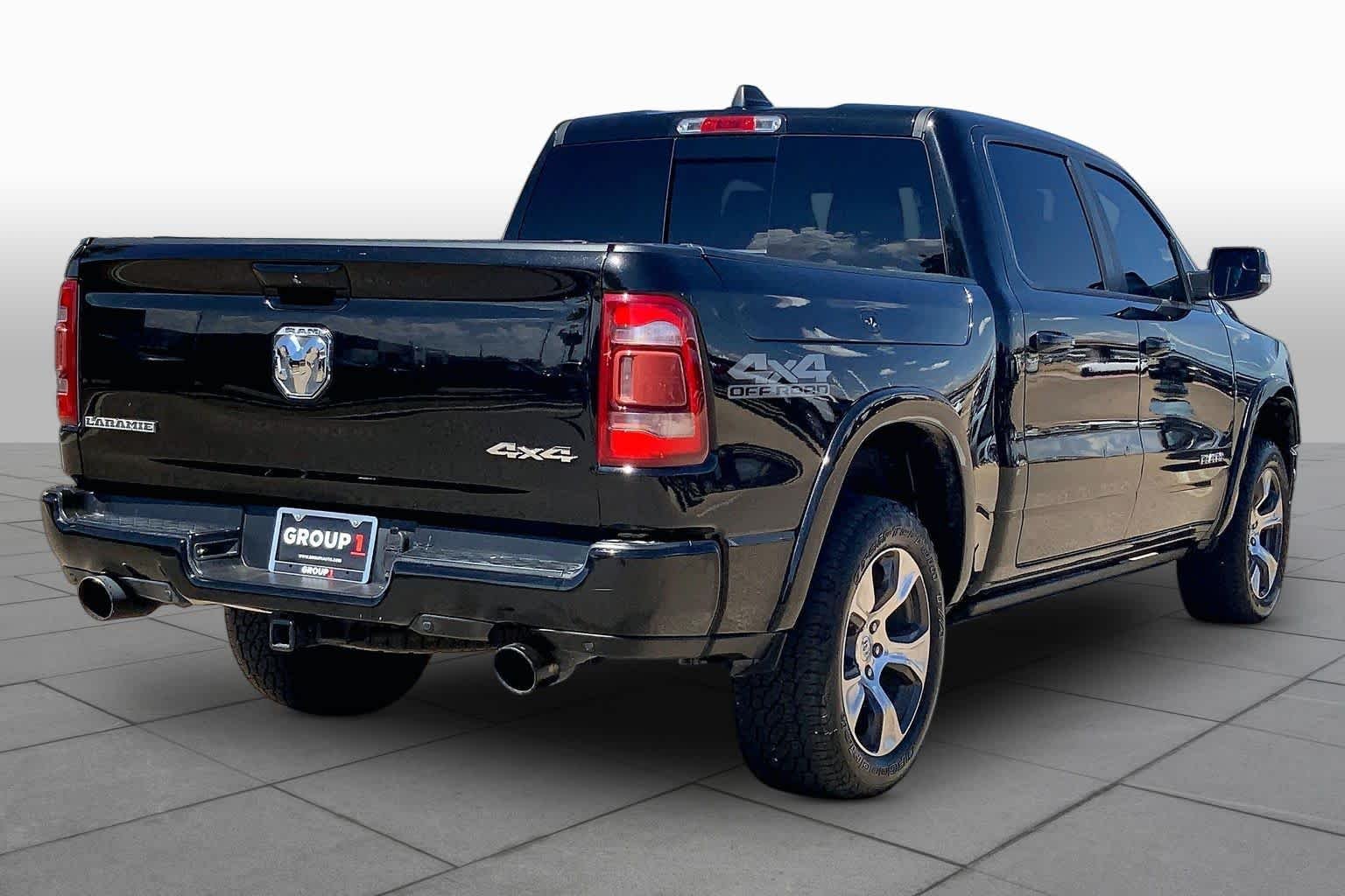 Used 2019 Diamond Black Crystal Pearlcoat Ram Laramie image 13