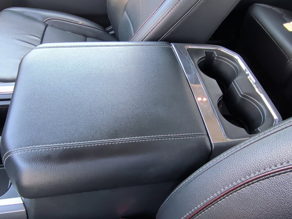 Used 2024 Iconic Silver Metallic Ford Lariat image 35