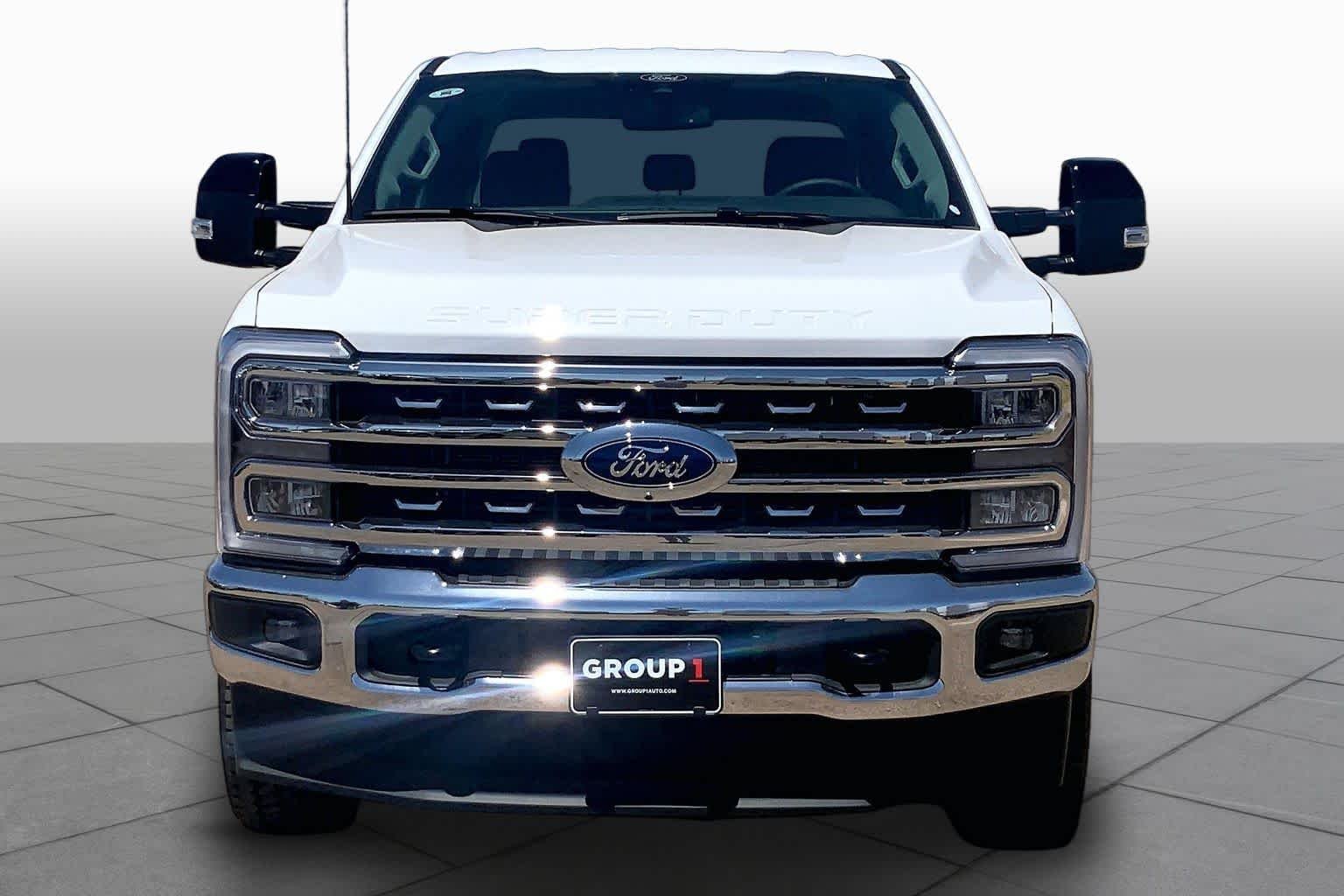 New 2026 Oxford White Ford F-250® Lariat® image 3