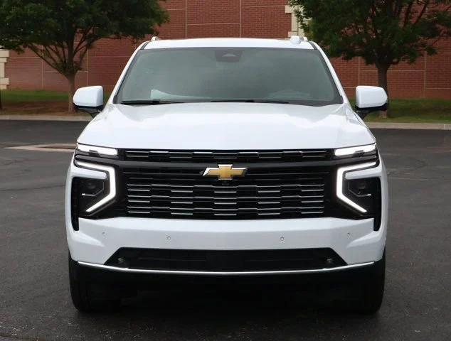 New 2026 Polar White Tricoat Chevrolet High Country image 35