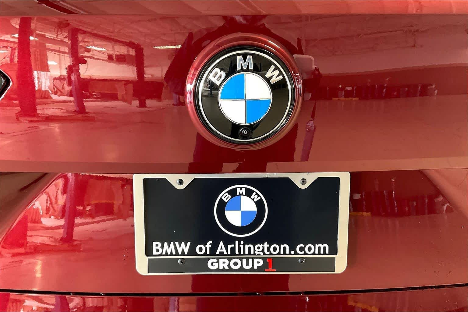 Used 2026 Aventurin Red Metallic BMW xDrive60 image 15