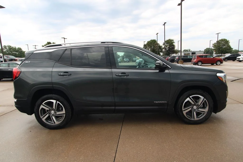 Used 2020 Gray GMC SLT image 4