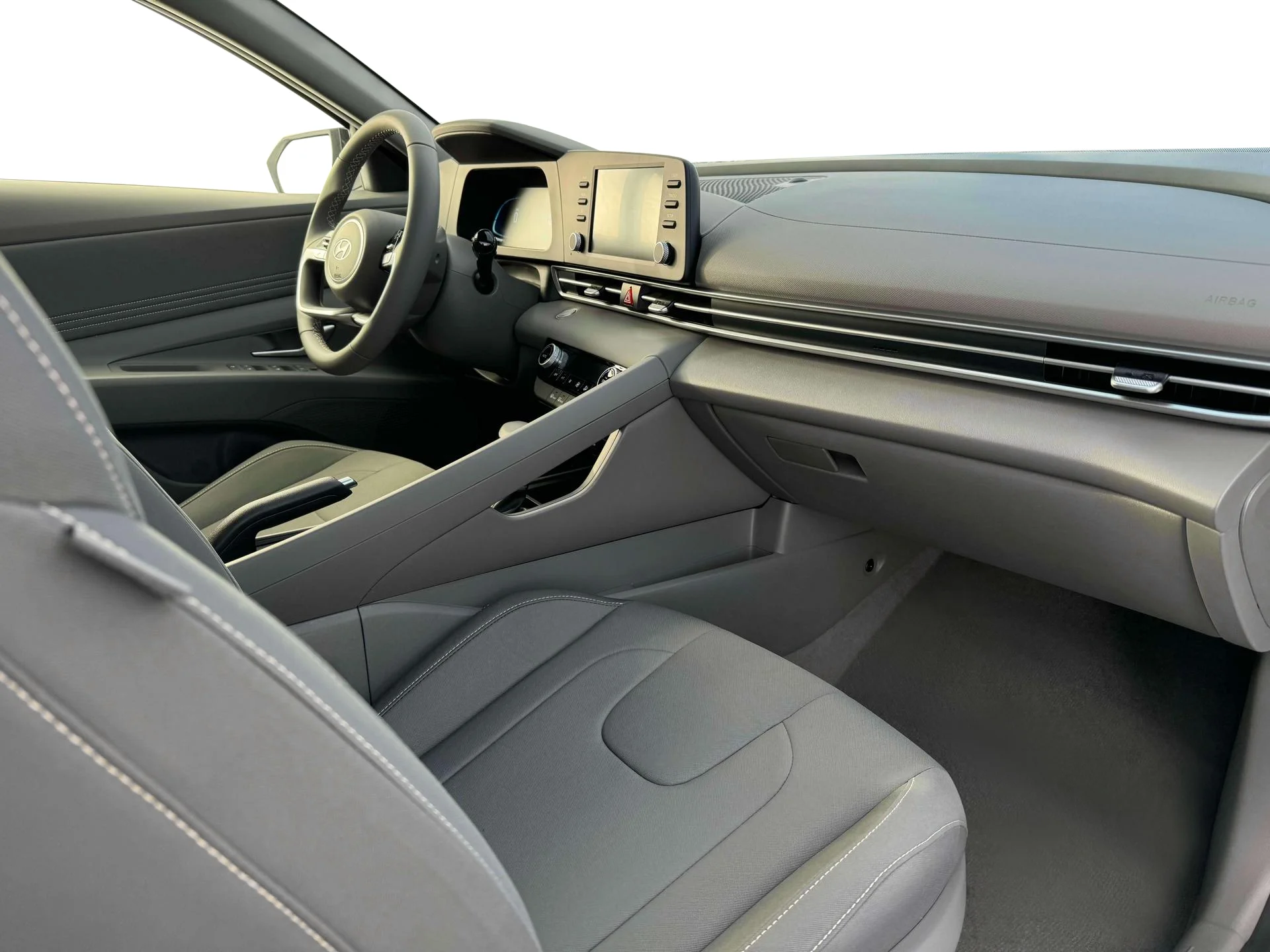 2025 Hyundai Elantra SEL - Photo 15