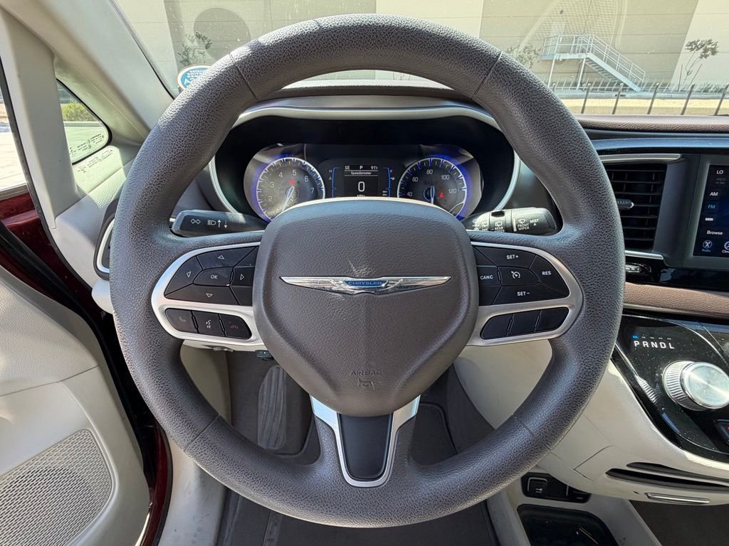 Used 2018 Red Chrysler Touring Plus image 21
