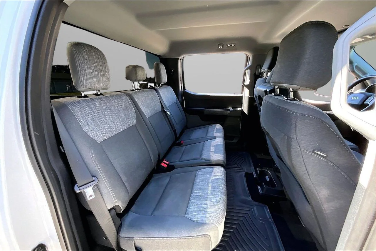 Used 2023 White Ford XLT image 23