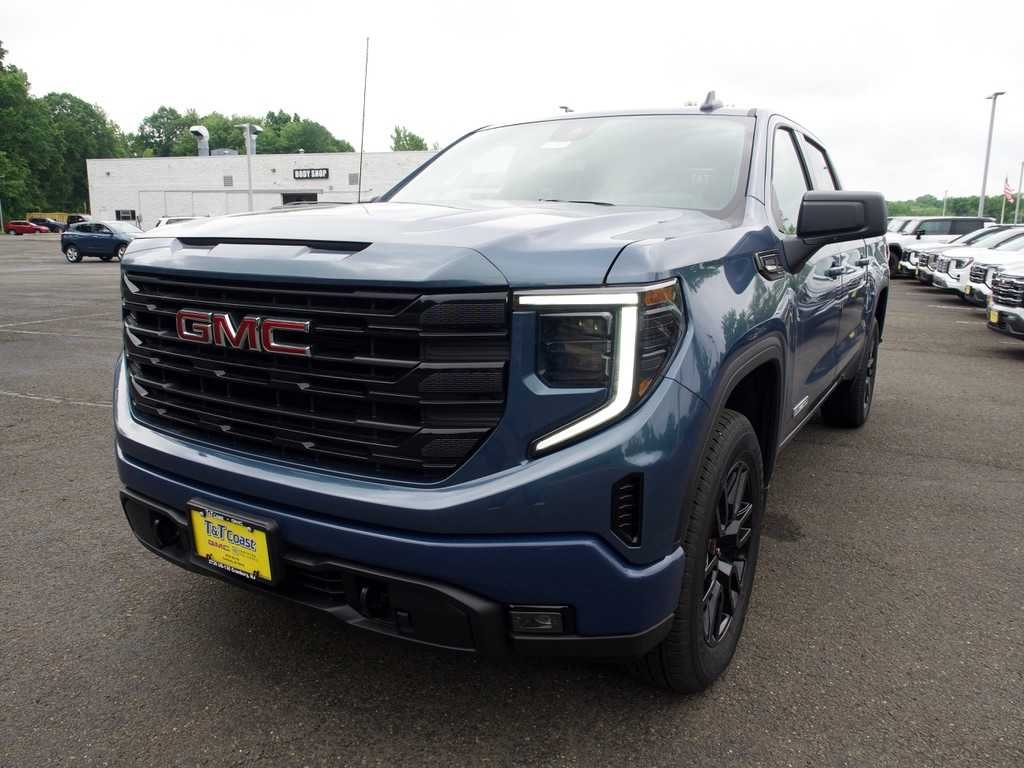 2026 GMC Sierra 4WD Crew Cab Short Box Elevation's photo
