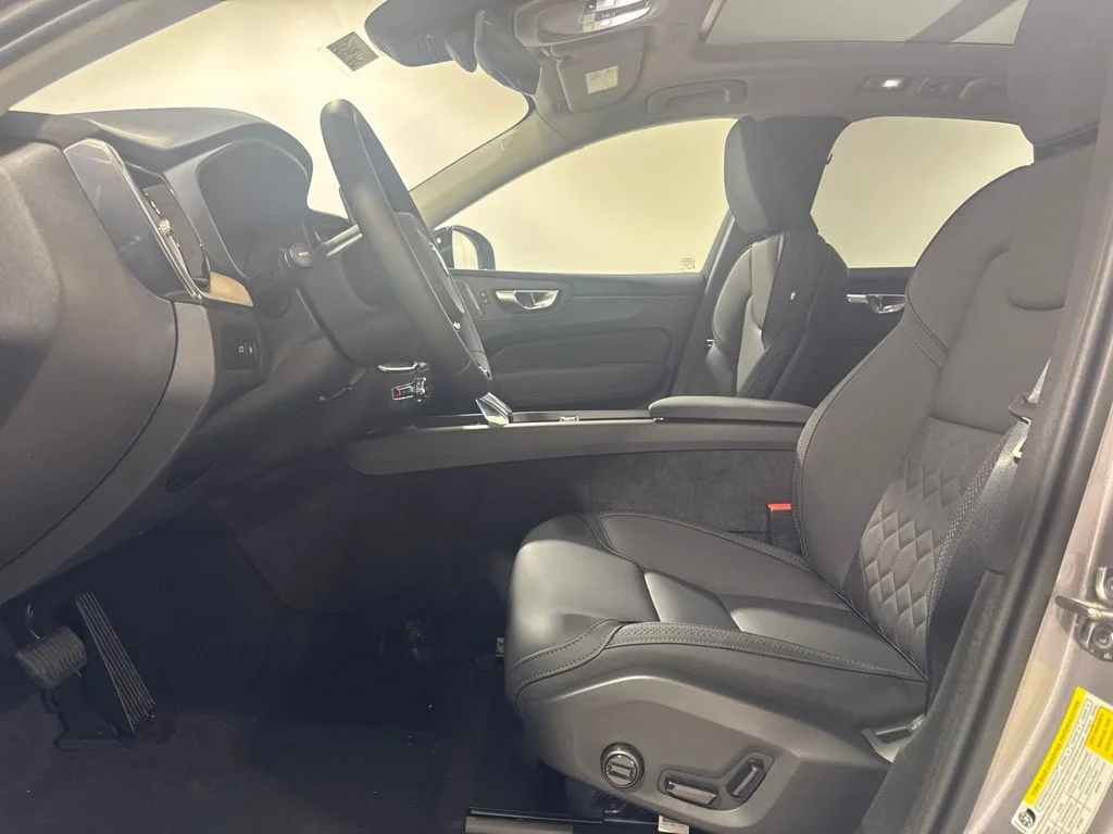 New 2026 Aurora Blue Volvo T8 Plus image 19