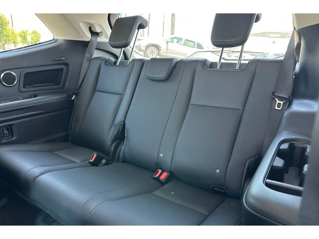 New 2026 ICE SILVER METALLIC Subaru Limited 7-Passenger image 15