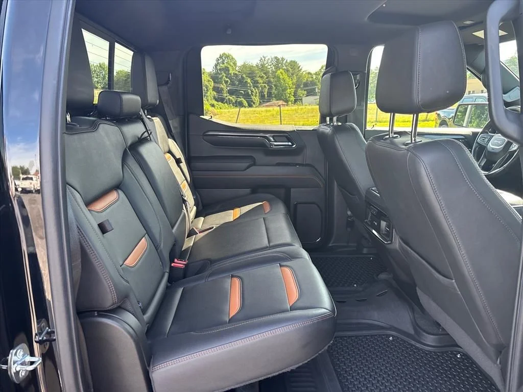 Used 2022 Black GMC AT4 image 15