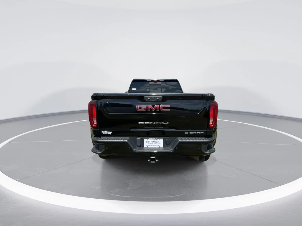 Used 2023 Black GMC Denali image 7