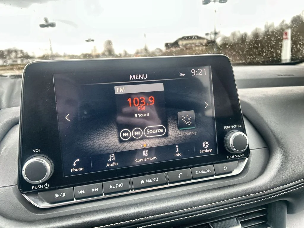 Used 2024 Gray Nissan SV image 22
