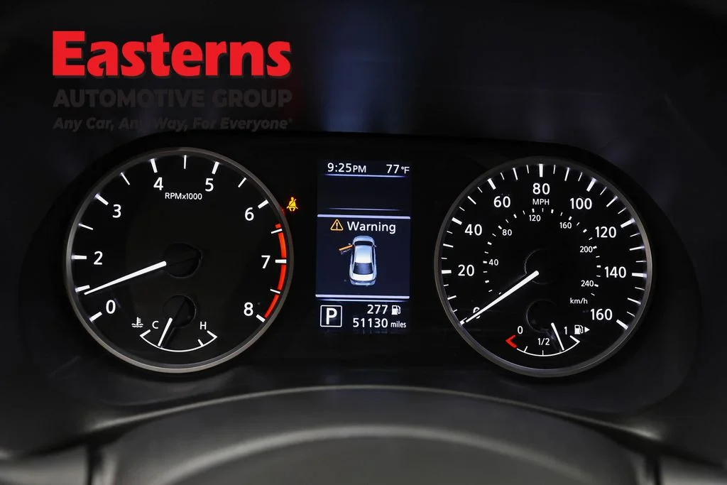 Used 2024 White Nissan S image 17