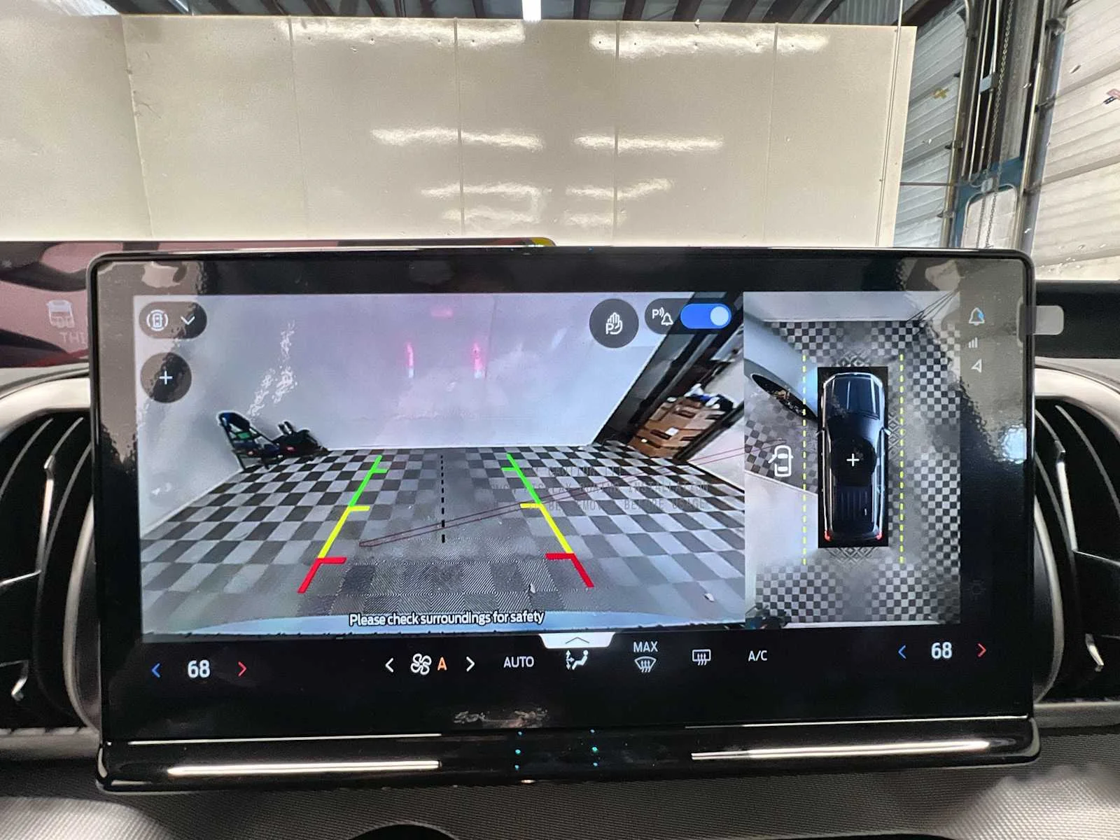 New 2025 Glacier Gray Metallic TriCoat Ford Active image 23