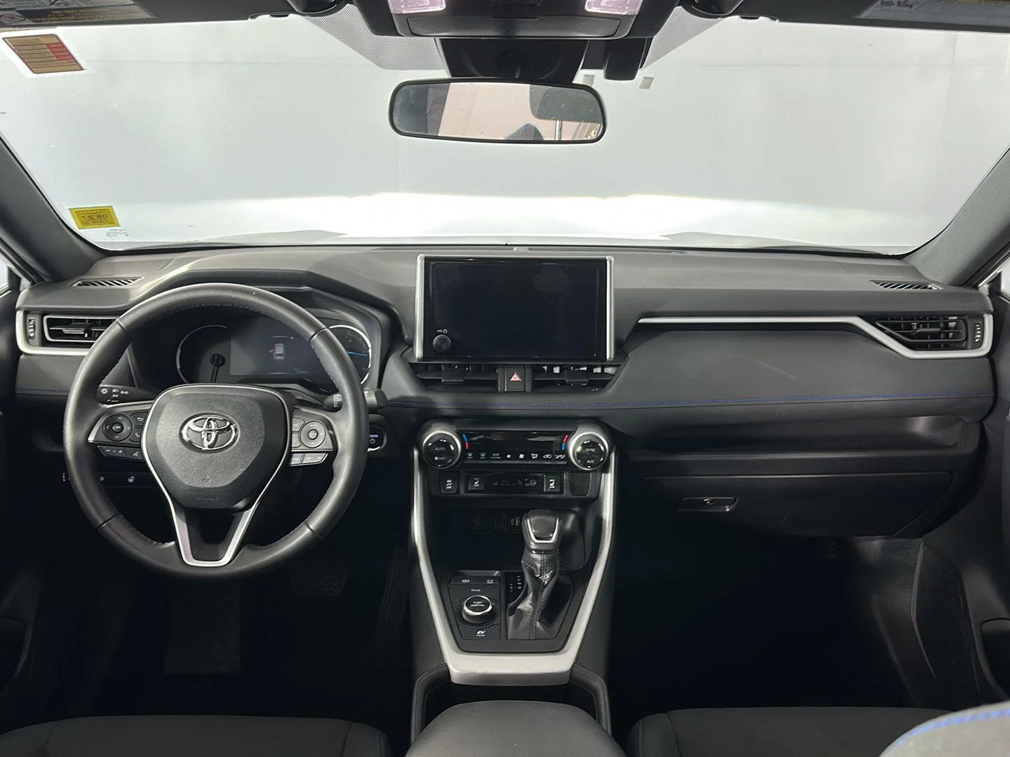 Used 2024 Wind Chill Pearl Toyota Hybrid SE image 2