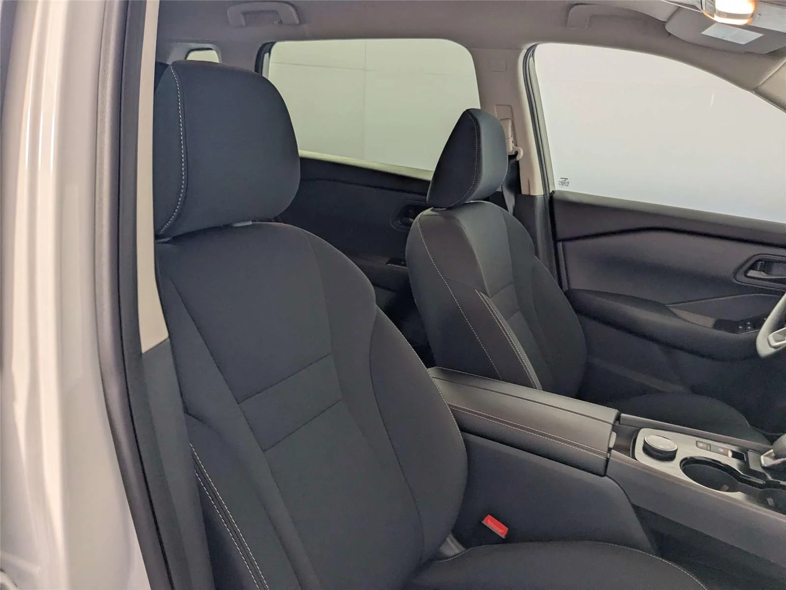 2026 Nissan Rogue S - Photo 32