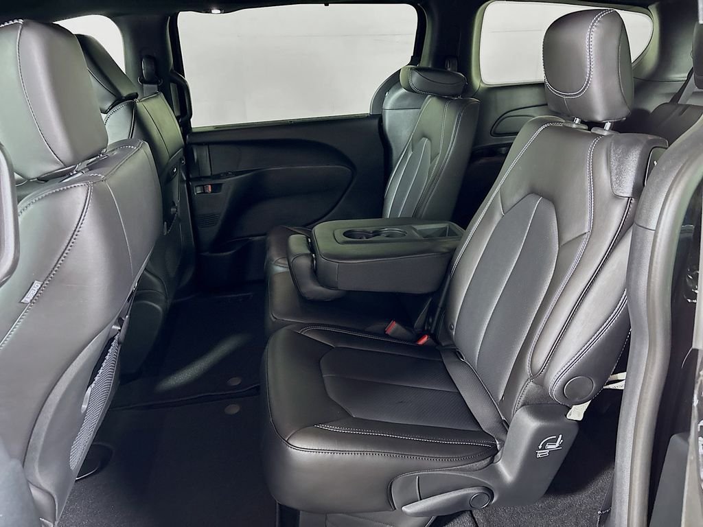 2026 Chrysler Pacifica Select - Photo 19