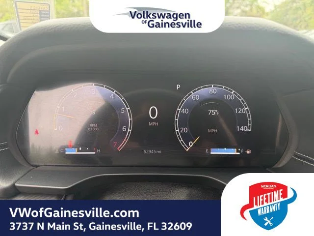 Used 2023 Diamond Black Crystal Pearlcoat Jeep Laredo image 23