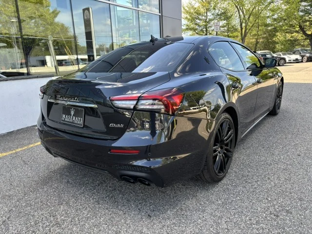Used 2022 Nero Ribelle Metallic Maserati Modena ~ SPORTIVO PACKAGE & BOWERS & WILKINS image 4