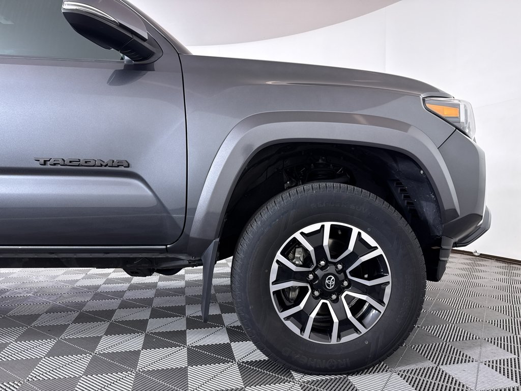 Used 2023 GREY Toyota  image 17