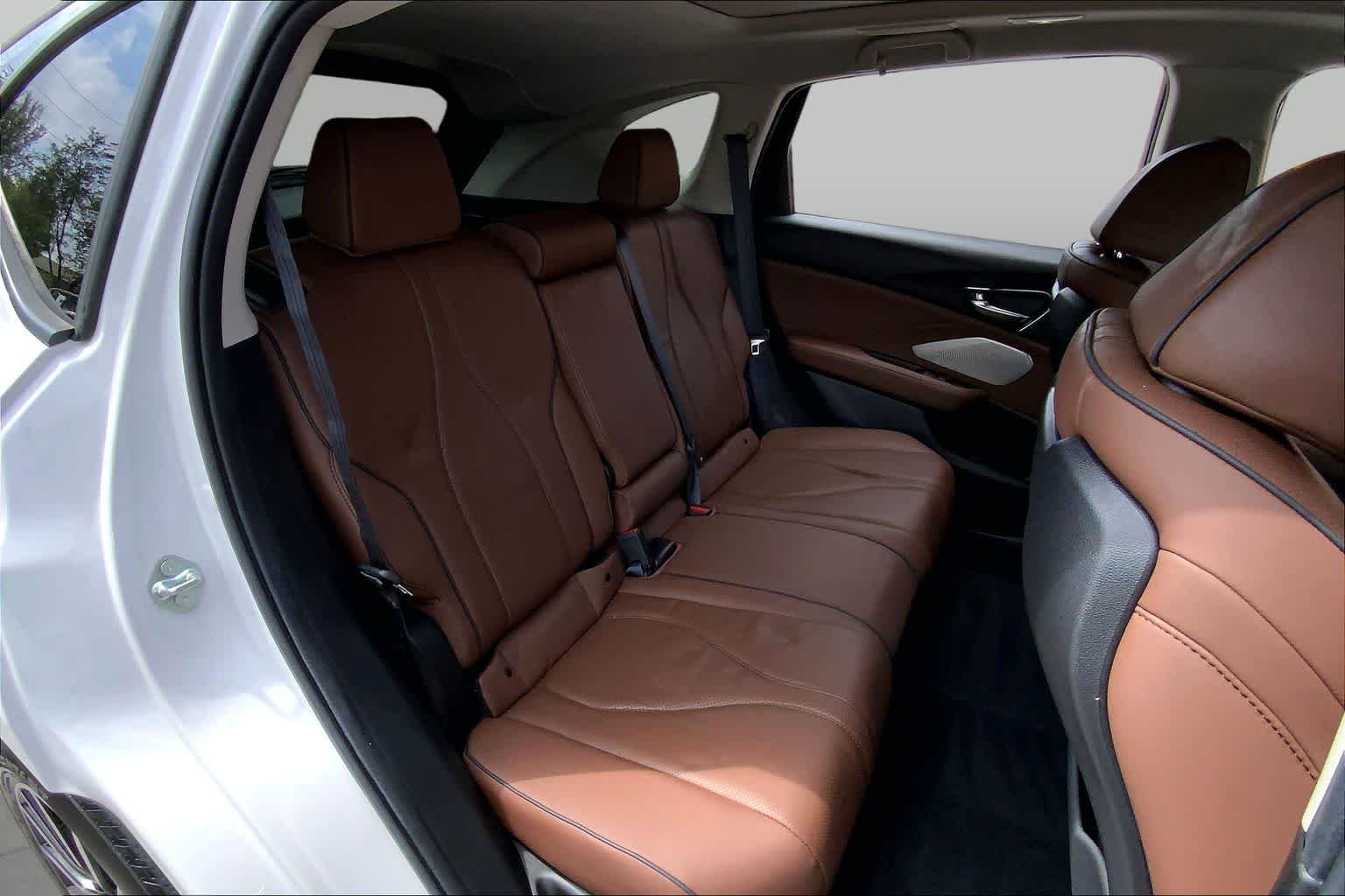 Used 2025 Platinum White Pearl Acura w/Advance Package image 21
