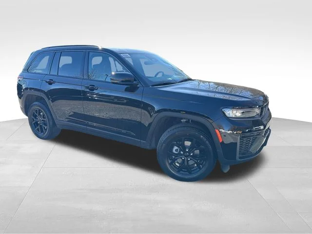 2026 Jeep Grand Cherokee Laredo Altitude 4x4's photo