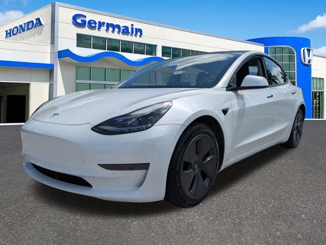 2021 Tesla Model 3 Standard Range Plus's photo