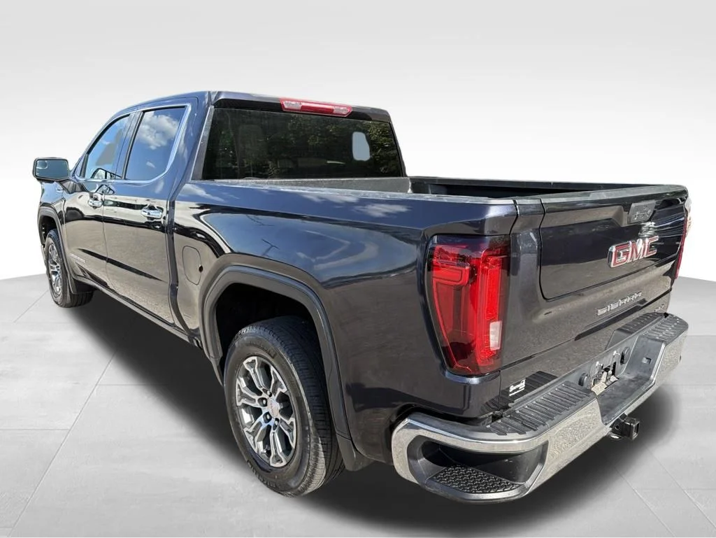 Used 2025 Silver GMC SLT image 3