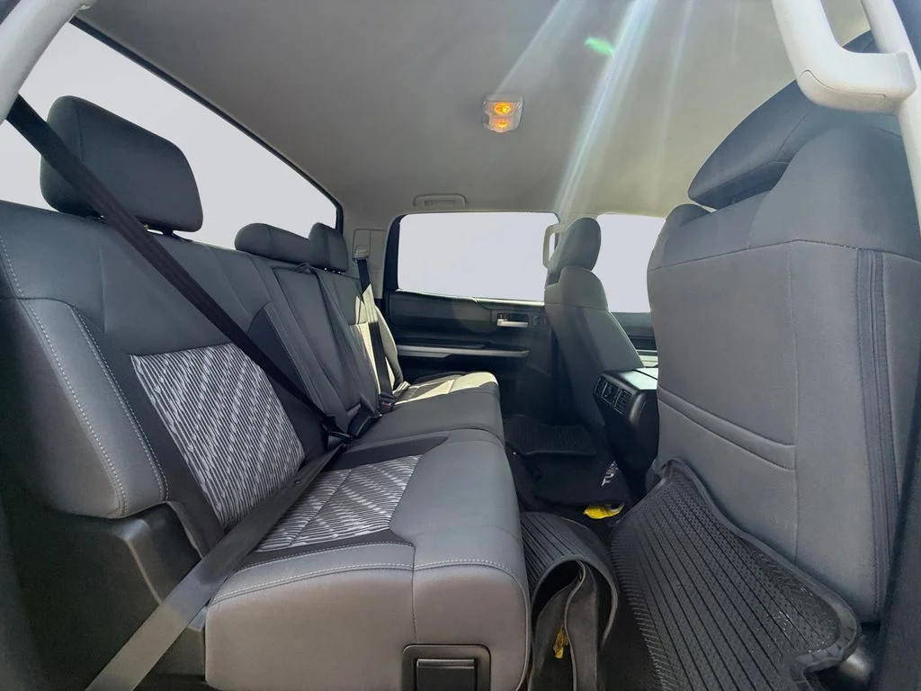 Used 2021 White Toyota SR5 image 19