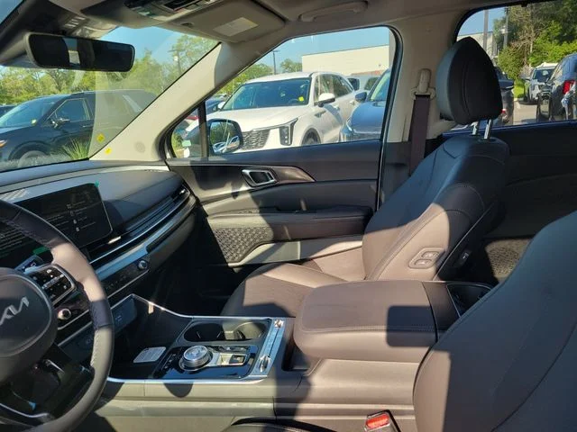 New 2026 Snow White Pearl Kia SX image 16
