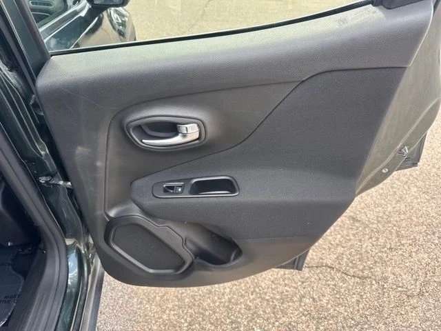 Used 2021 Technogreen Metallic Clearcoat Jeep Sport image 25