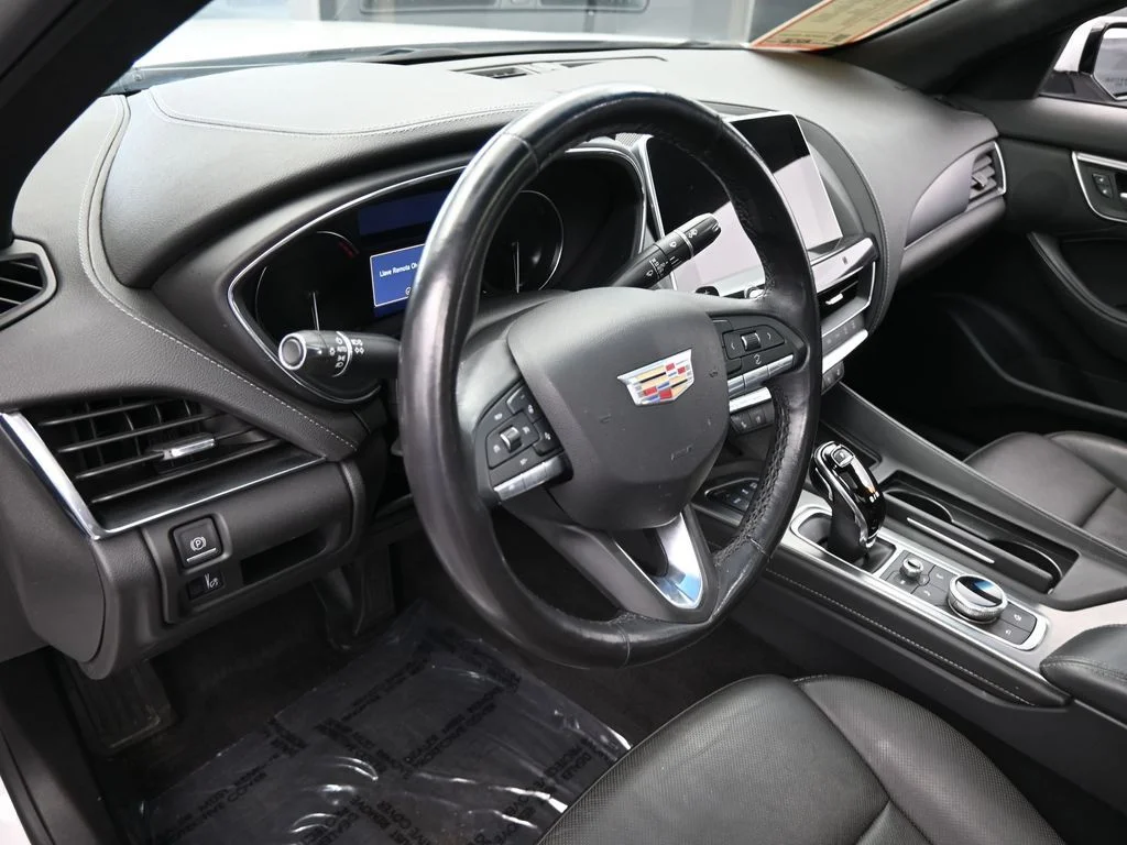 Used 2020 Crystal White Tricoat Cadillac Premium Luxury image 10