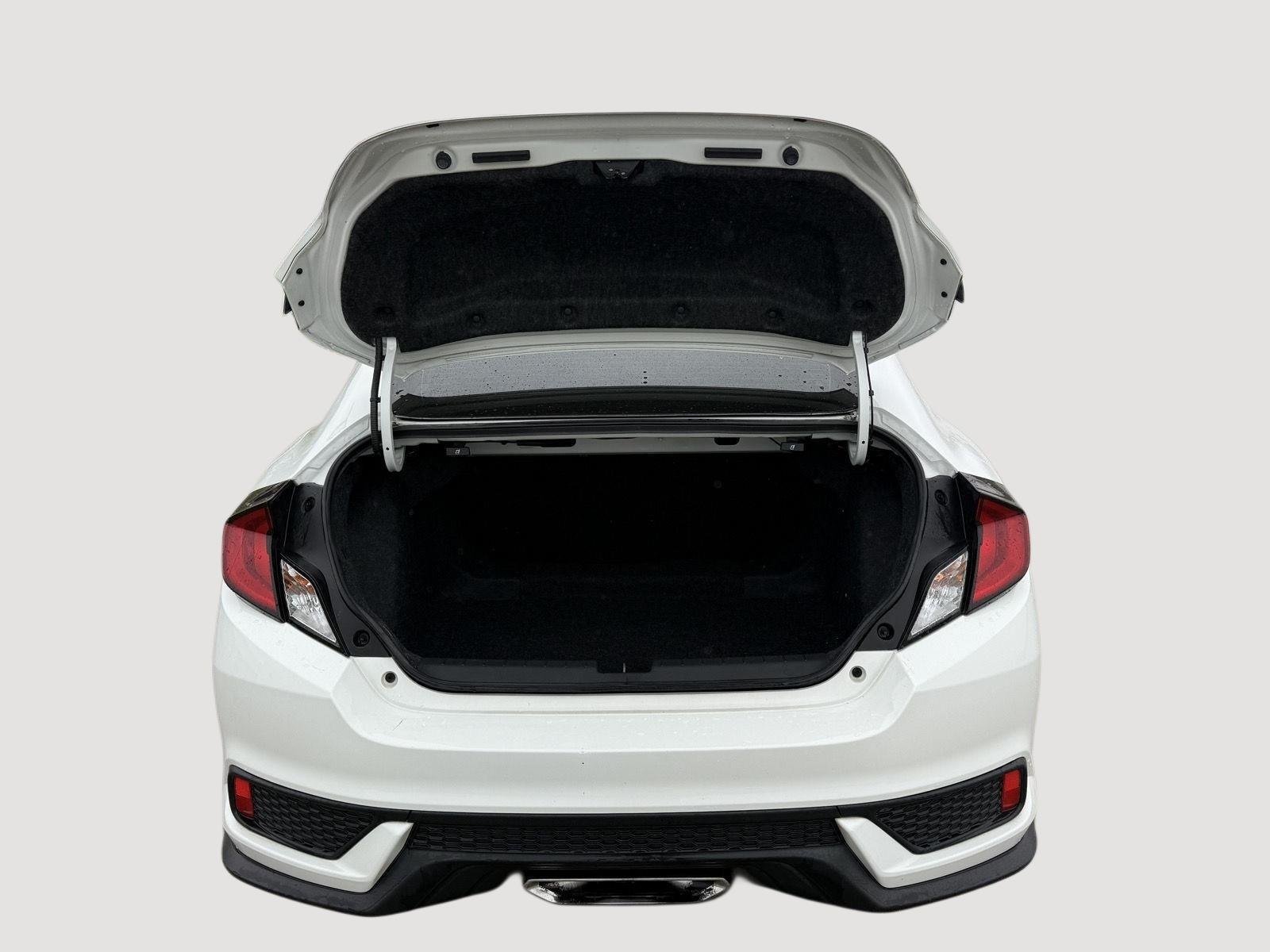 Used 2019 Platinum White Pearl Honda Si w/Summer Tires image 22
