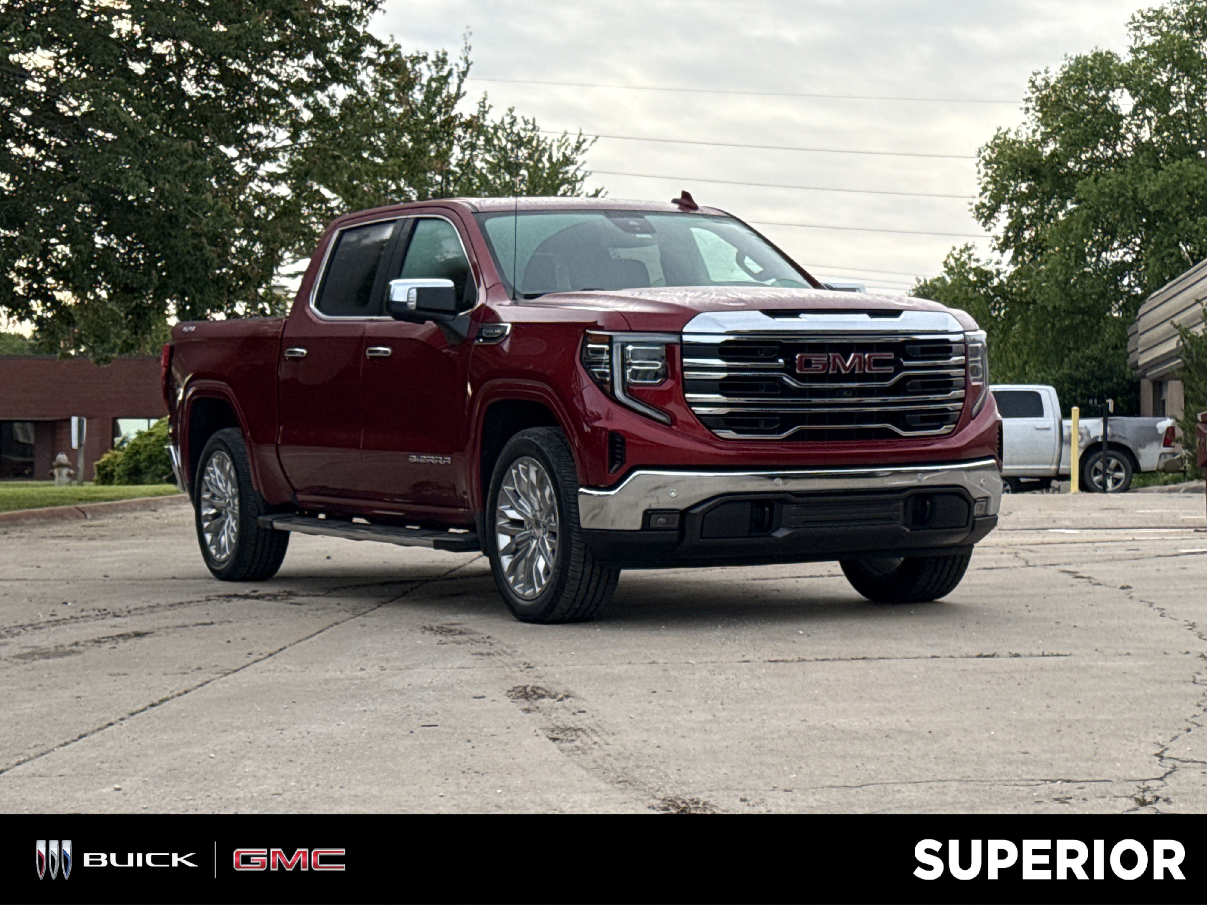 2024 GMC Sierra 4WD Crew Cab Short Box SLT's photo