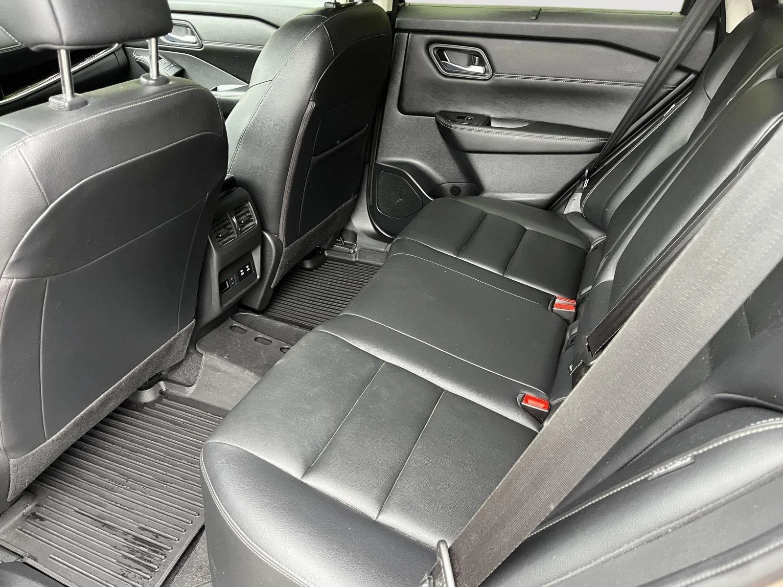 Used 2024 Baja Storm Metallic/Super Black Nissan SL image 14