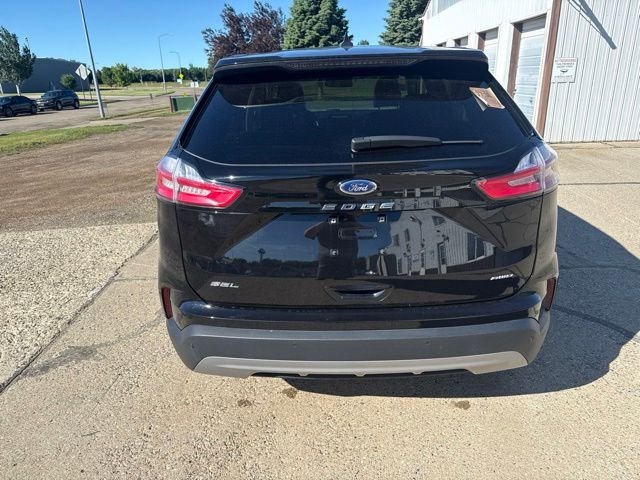 Used 2023 Black Ford SEL image 9