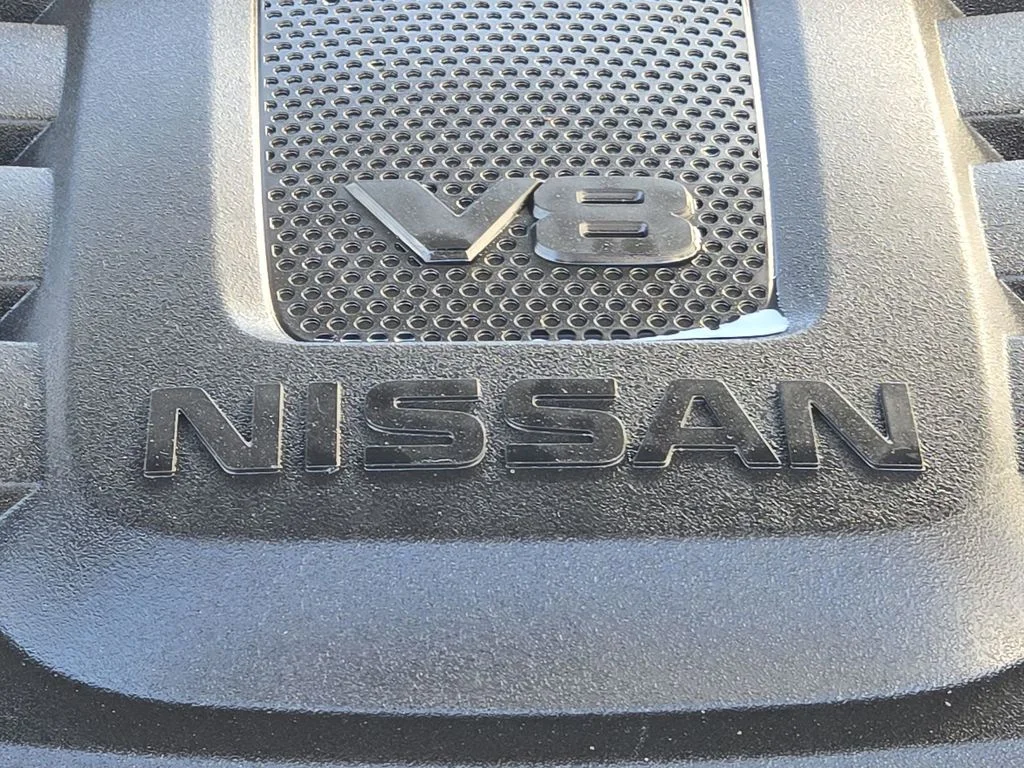 Used 2022 Glacier White Nissan SV image 19