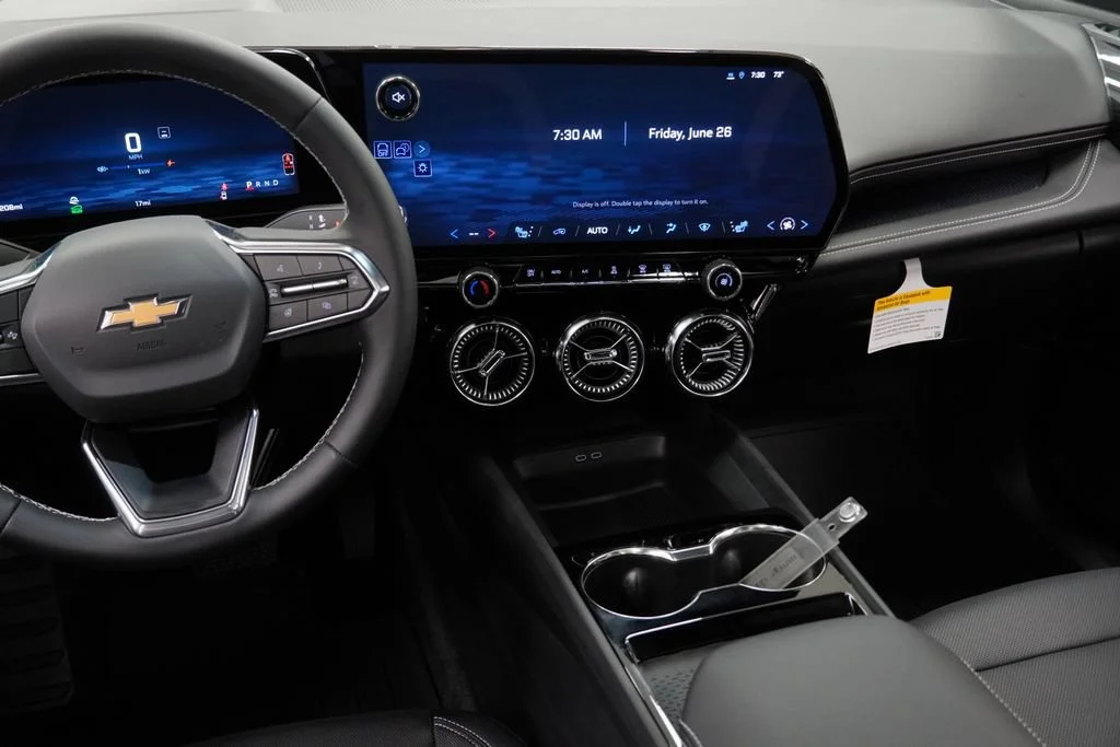 New 2026 Summit White Chevrolet LT image 13