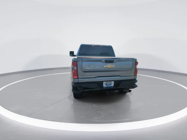 Used 2025 Gray Chevrolet Custom image 7