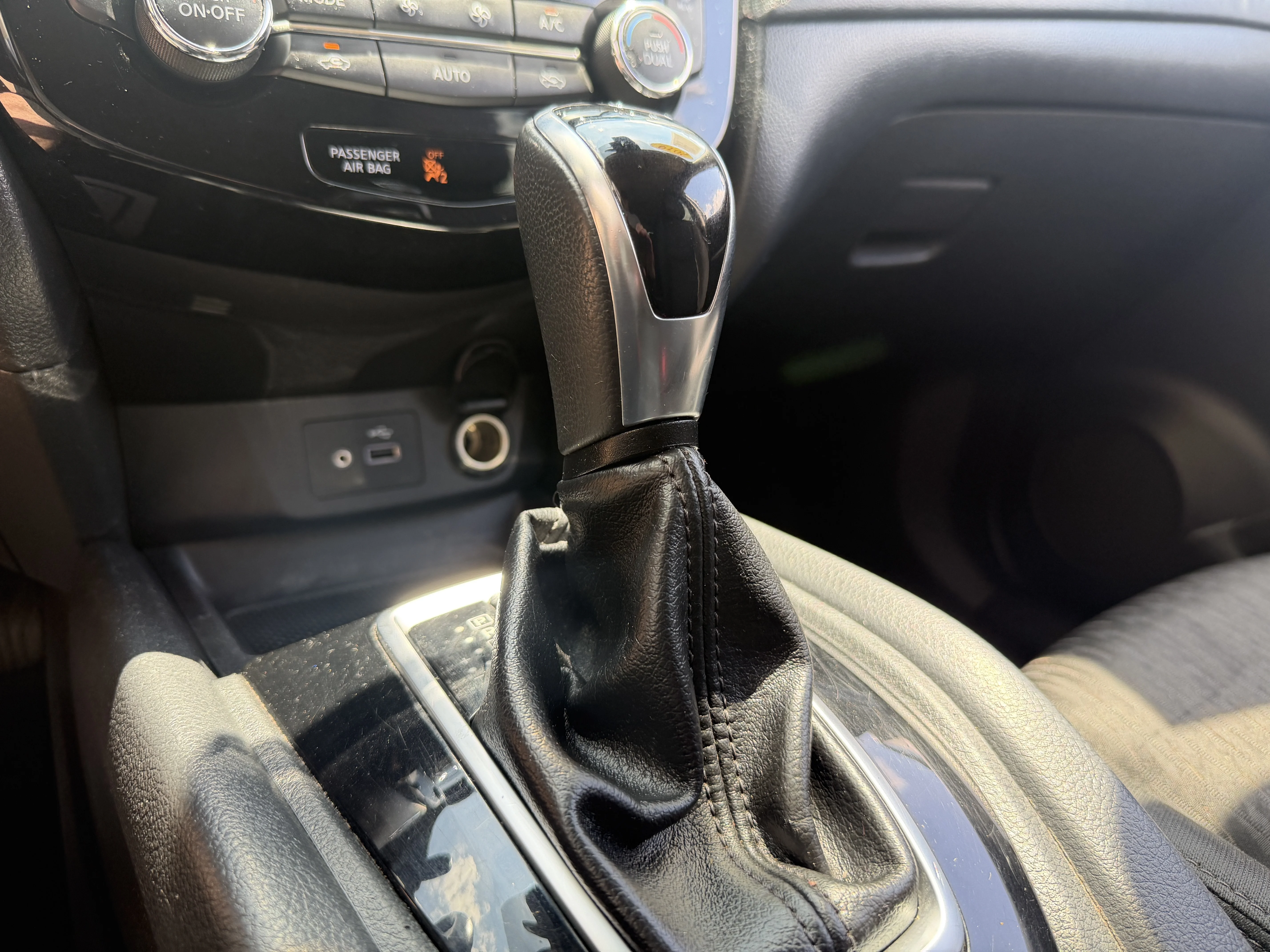 Used 2019 Brilliant Silver Metallic Nissan SV image 40