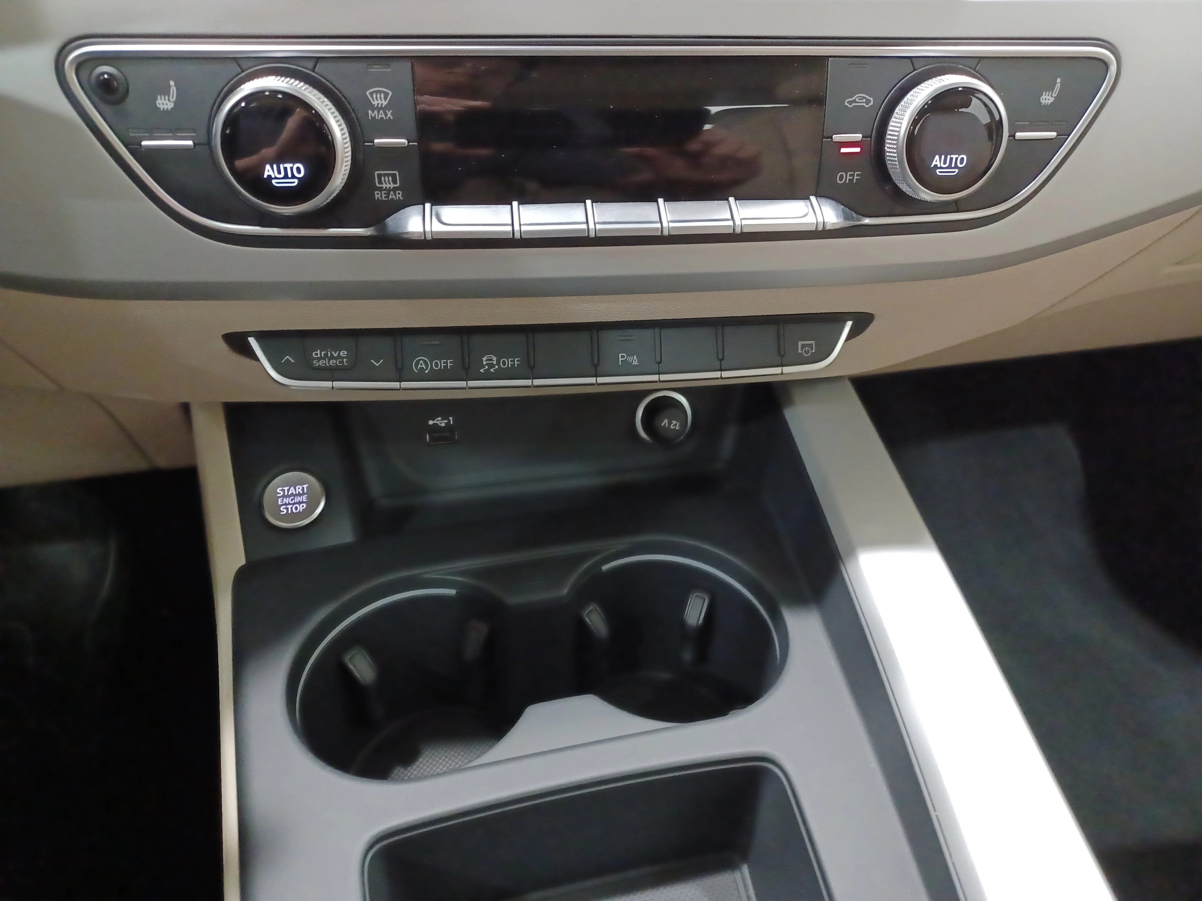 Certified Used 2023 Brilliant Black Audi 45 Komfort*Htd Leather | Sunroof | Htd Wheel | Blind Spot Detection | Lane Keep Assist | Park Assist image 19