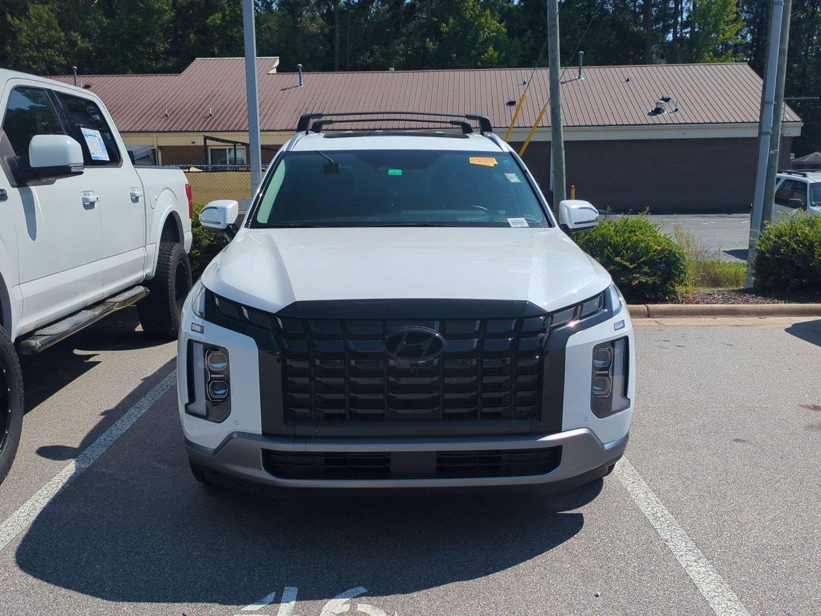 Used 2024 Hyper White Hyundai Limited image 2