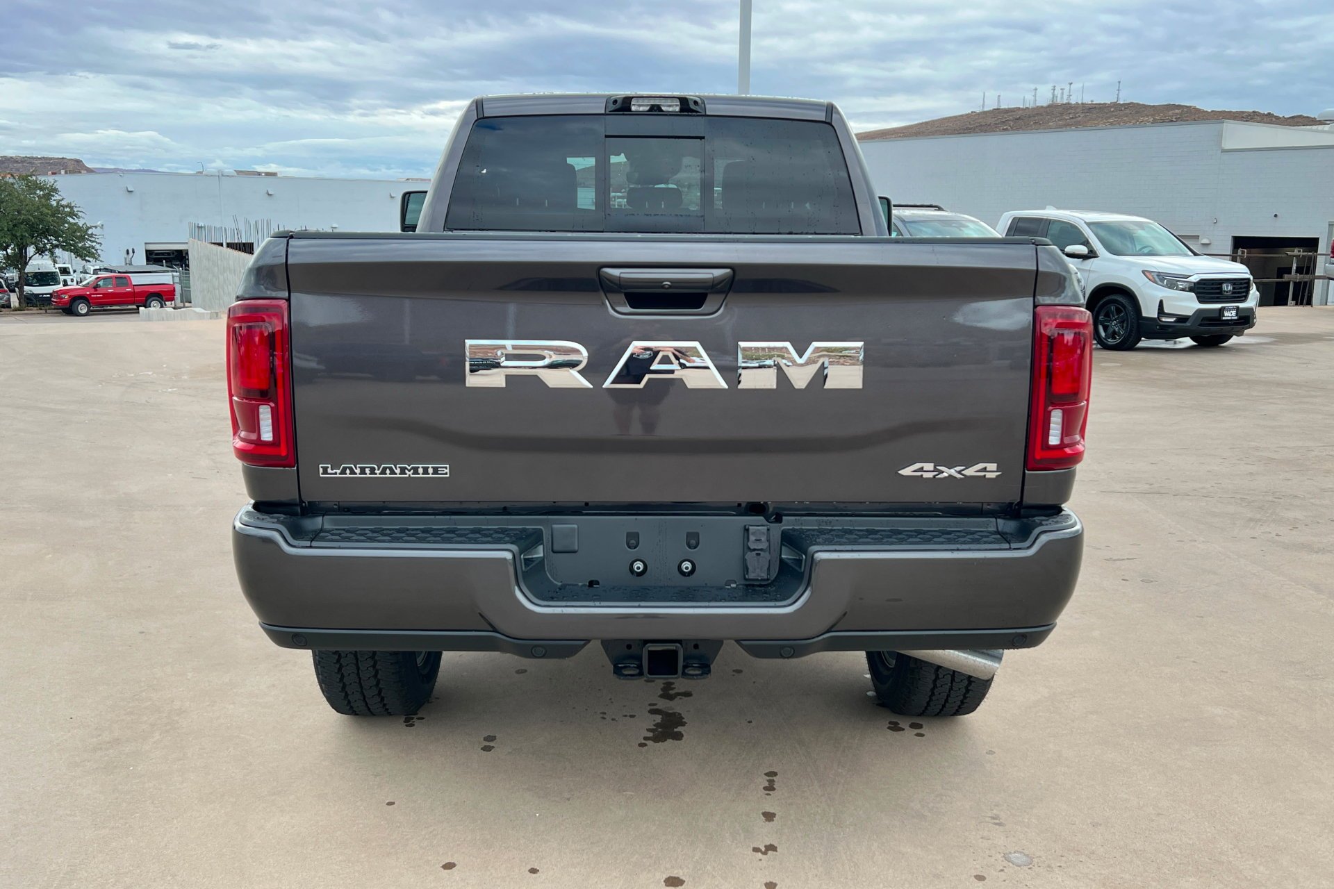 New 2027 Granite Crystal Metallic Clear-Coat Exterior Paint RAM Laramie image 5