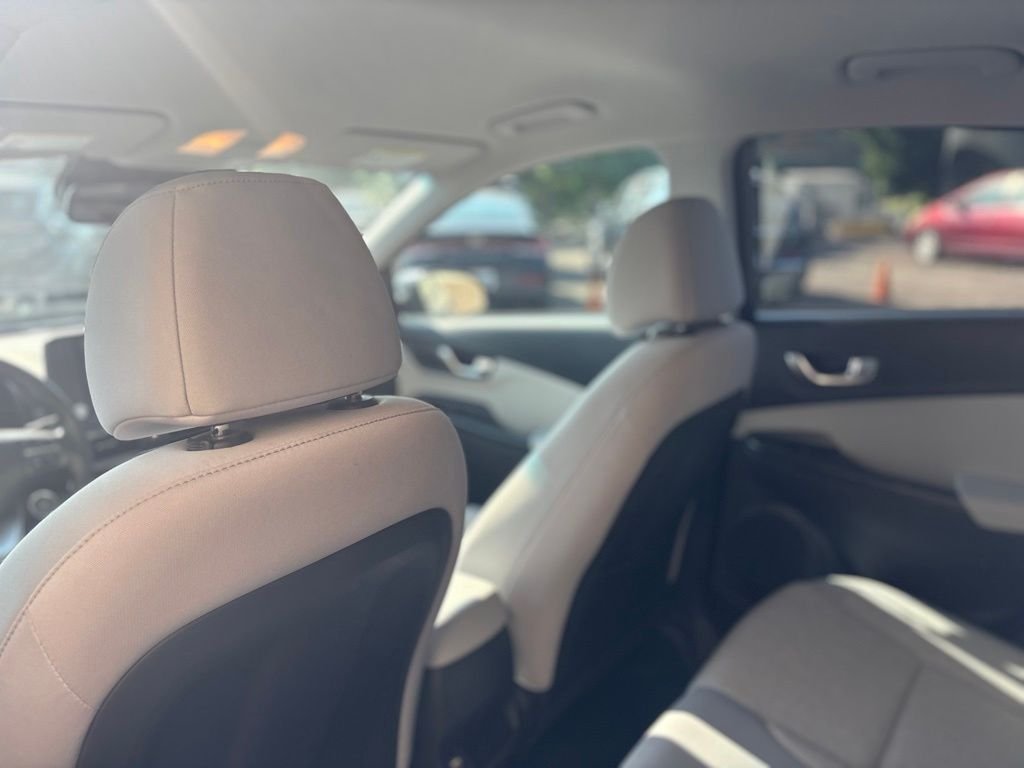 Used 2023 Gray Hyundai SE image 21