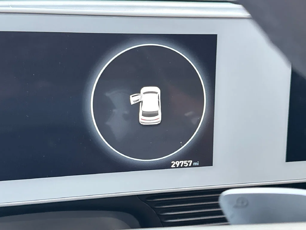 Used 2024 White Hyundai SEL image 14