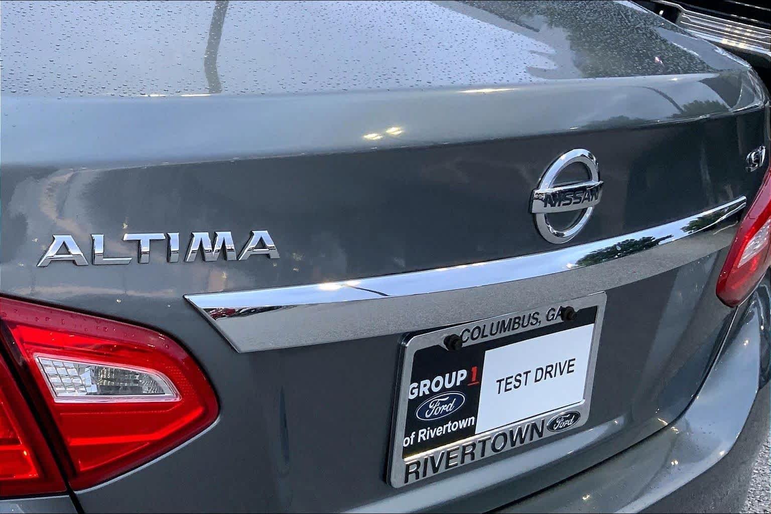 Used 2016 Gun Metallic Nissan 2.5 SV image 26