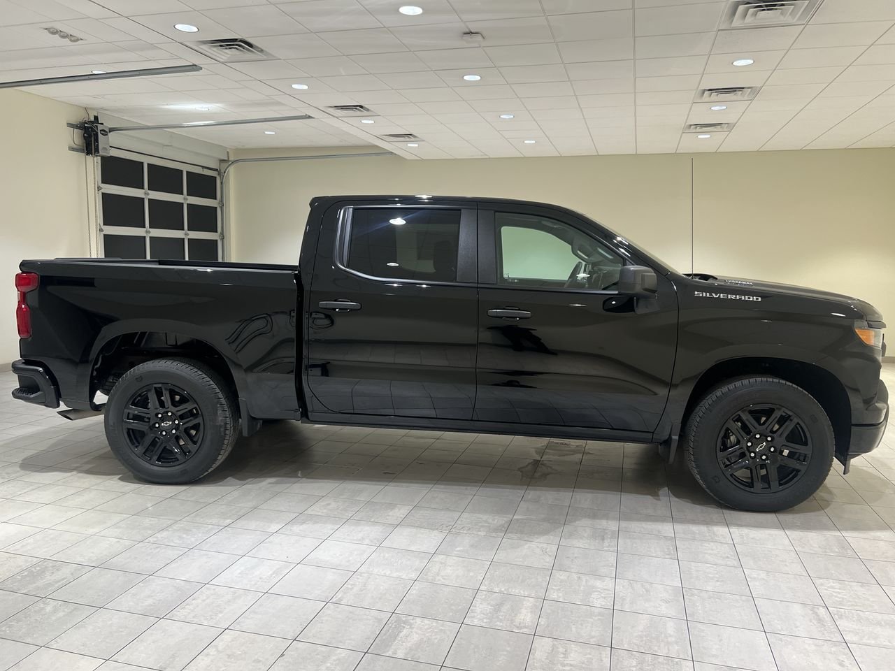 2025 Chevrolet Silverado 1500 Custom - Photo 43